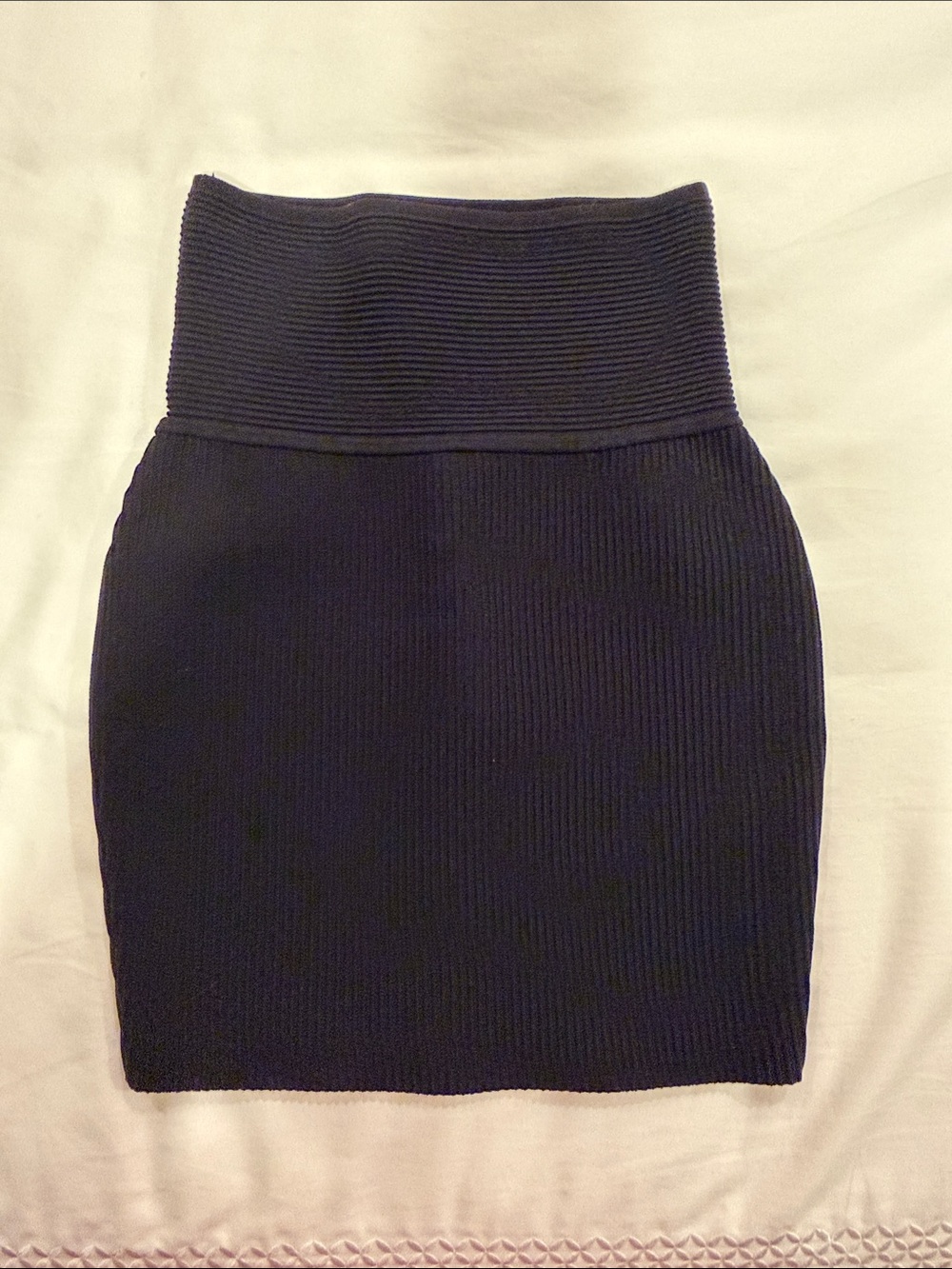 Aritzia Babaton black stretch ribbed mini skirt